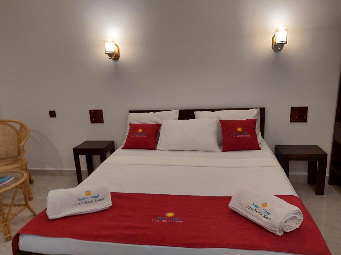 Lucky Beach Resort Тринкомале Екстериор снимка