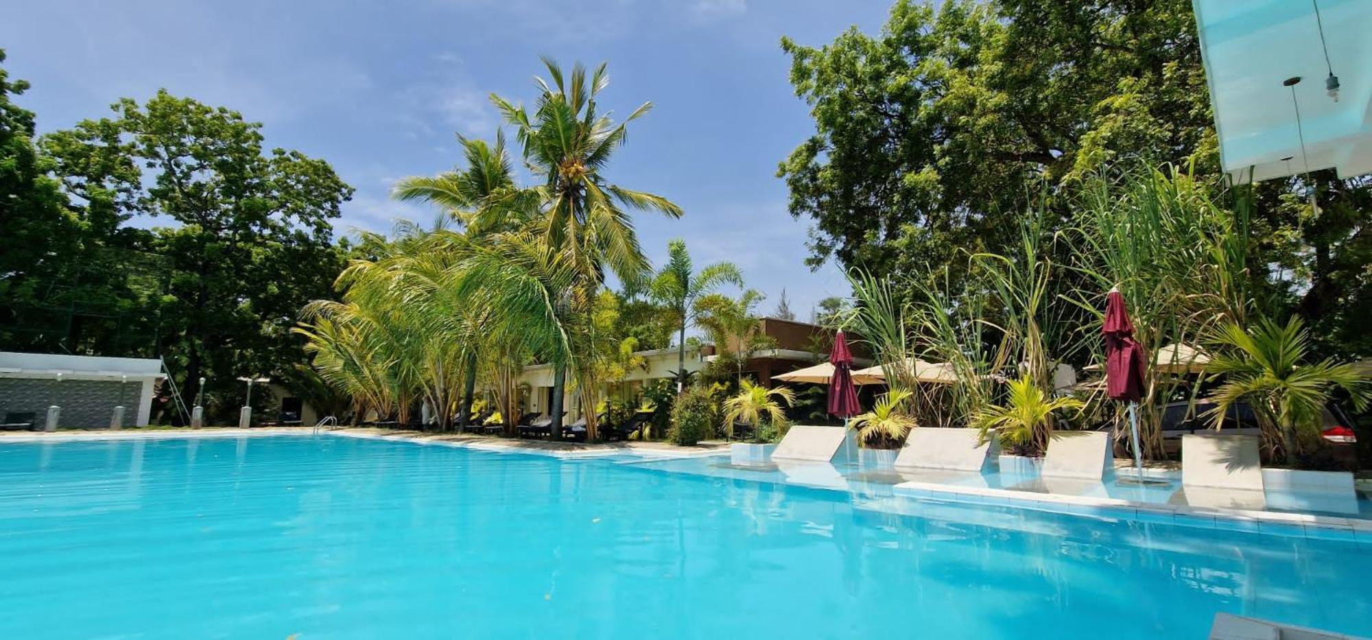 Lucky Beach Resort Тринкомале Екстериор снимка