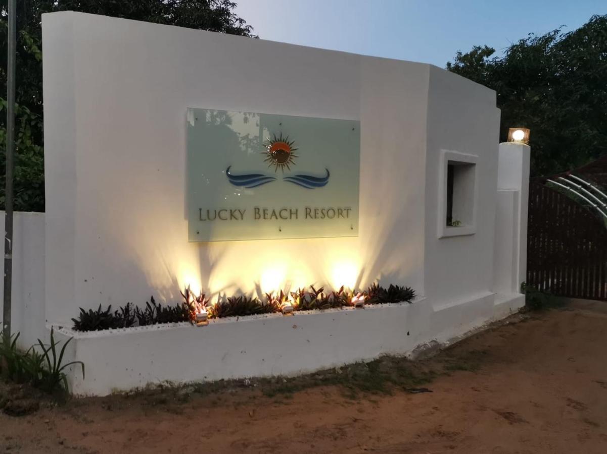 Lucky Beach Resort Тринкомале Екстериор снимка